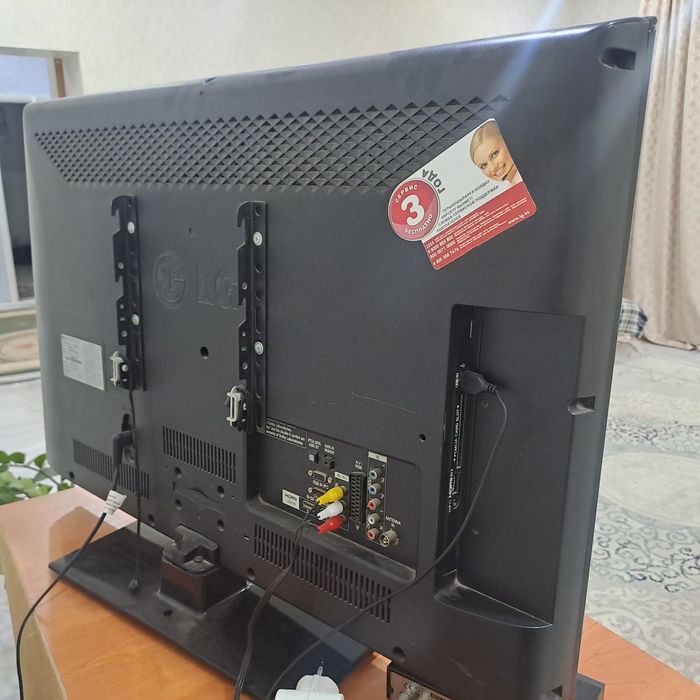 Продам телевизор LG, 81 см