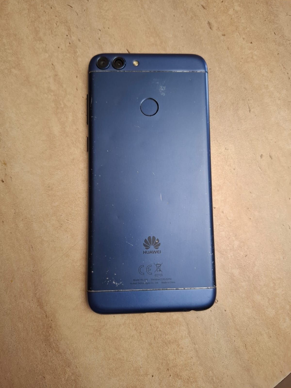 Смартфон Huawei FIG-LX1 P Smart