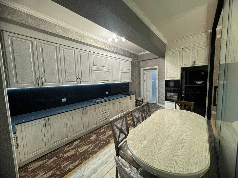 Аренда Ц-5 3 ком Центре Новостройка 1800уе