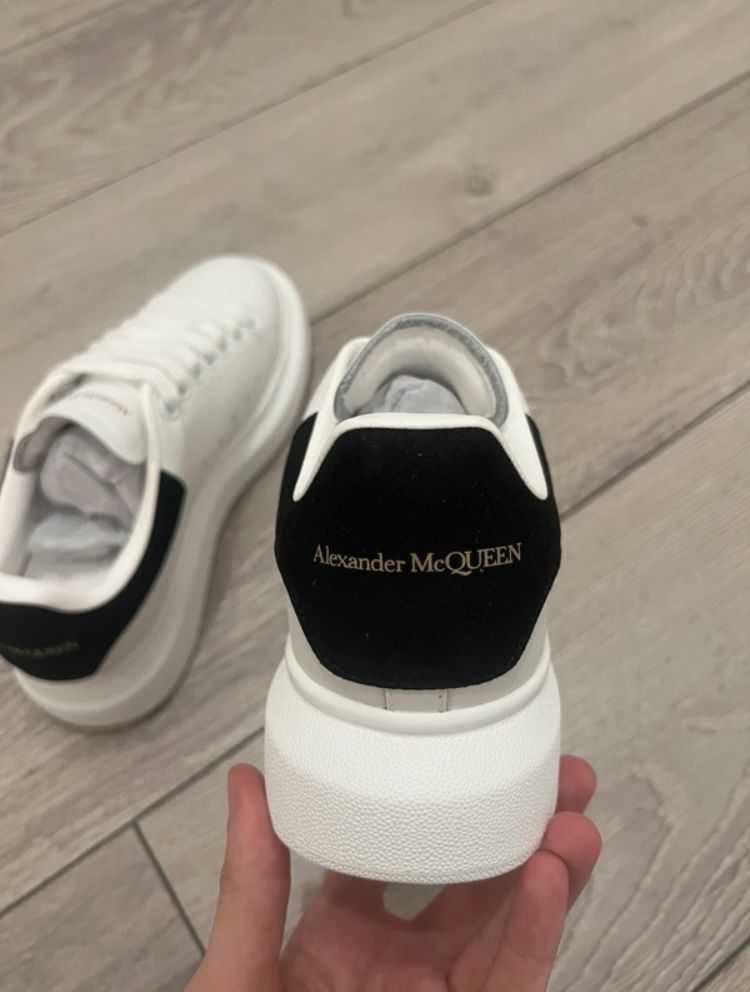Adidași Alexander McQueen - OFERTĂ - 289 RON