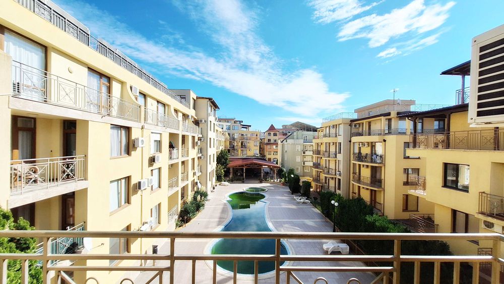 Топъл 3-стаен апартамент в „Сияна 1“, Свети Влас