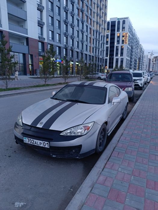 Hyundai Tiburon 2008 г 2.0 объем