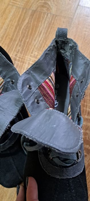 Botine/ghete/cizme piele intoarsa cu siret