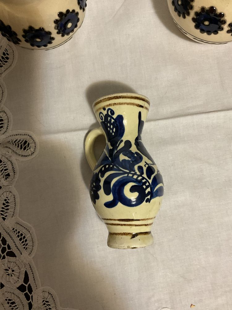 Ceramica decorativa veche,Corond, Marginea  lucrata manual
