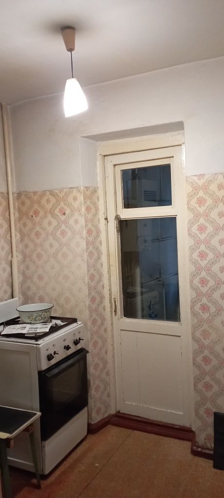 СРОЧНО  Продается своя 1 ком квартира ,на Лесоскладе  ,цена договорная