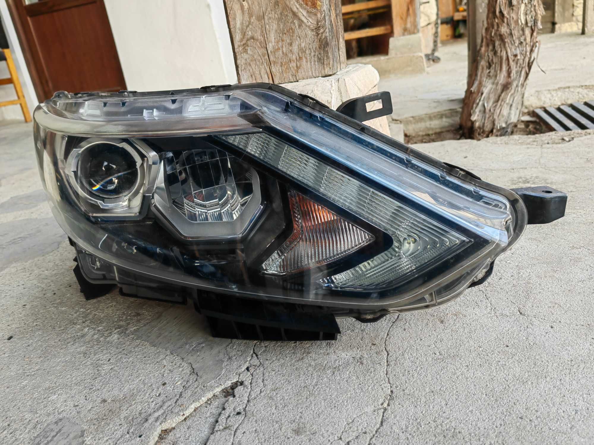 Фар Nissan Qashqai FULL LED десен / Фар Нисан Кашкай Оригинален