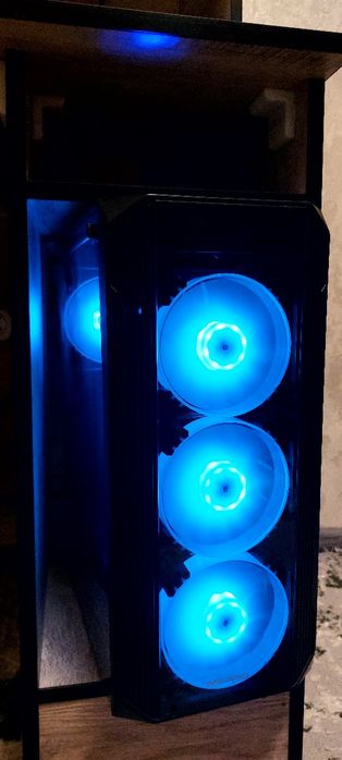 Кампиютер сотилади, бир  ой олдин олинган.