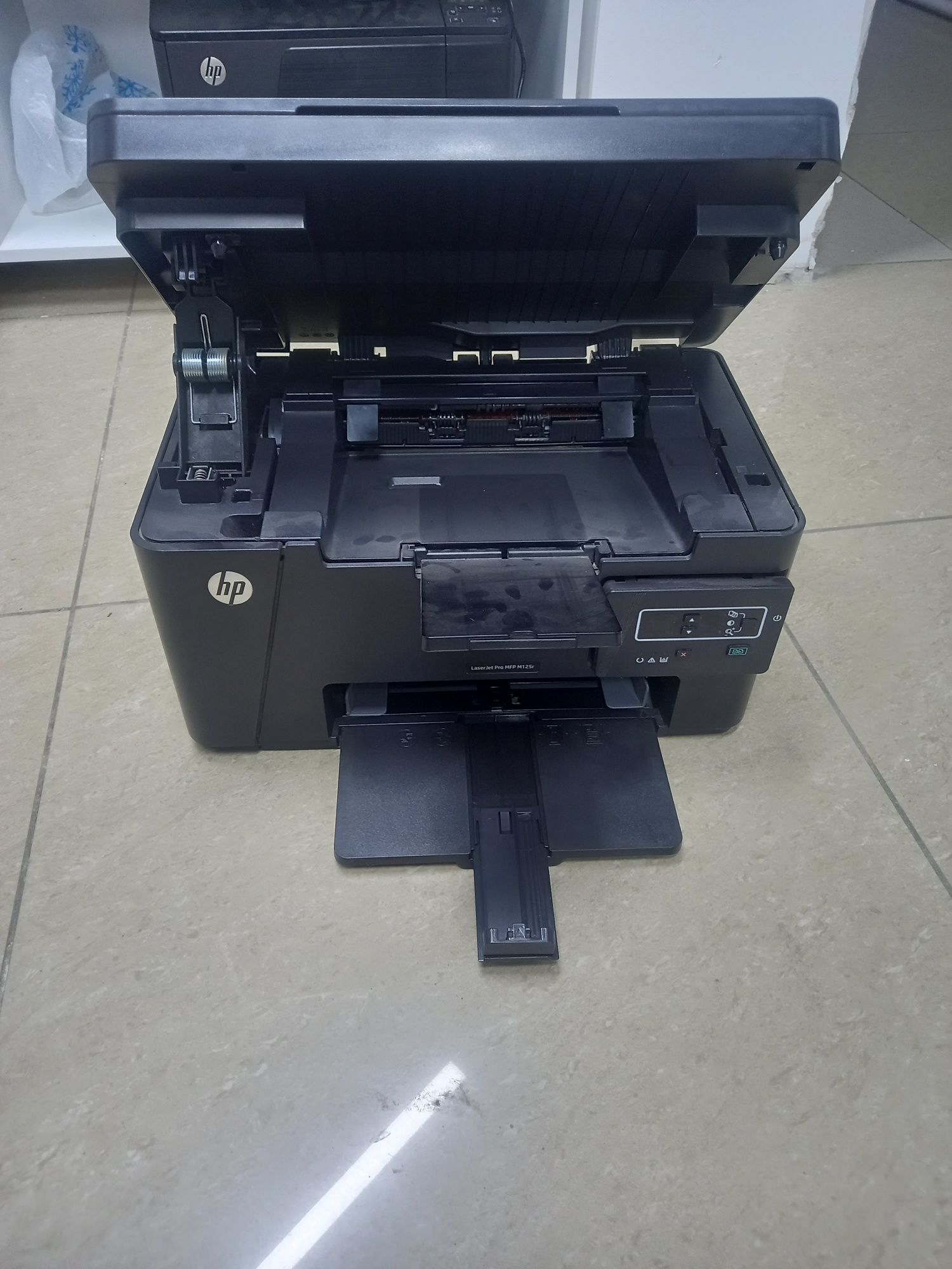 Принтер HP laser jet pro Нур-Ломбард код 266