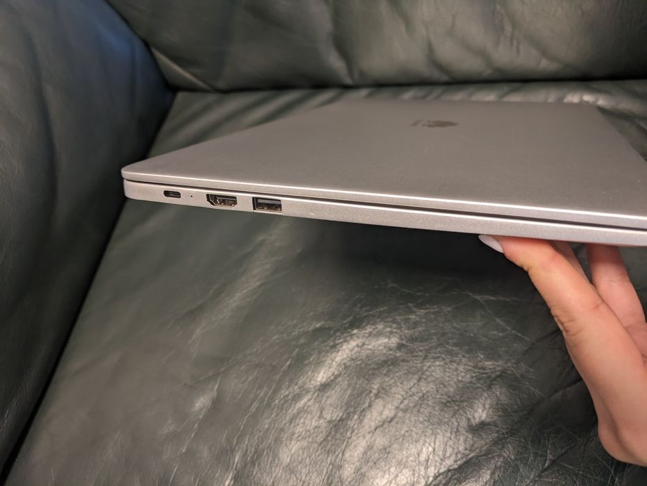 Laptop ultra slim Huawei MateBook Ryzen 5,14",ca nou,light gaming,6h