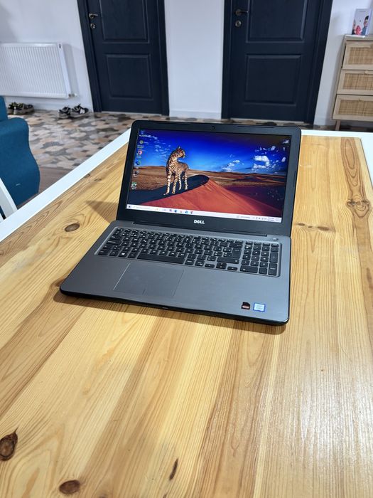 Laptop Dell gaming• Procesor i7-7th gen• Placa video 4gb• 256 ssd