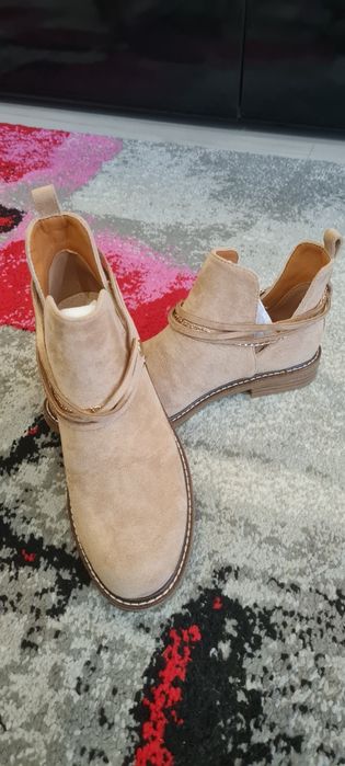 Bocanci de piele pt dame, marimea 37