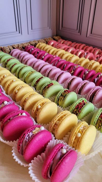 Макаронсы,чизкейки-эскимо,Дубайский макарон,американская картошка.