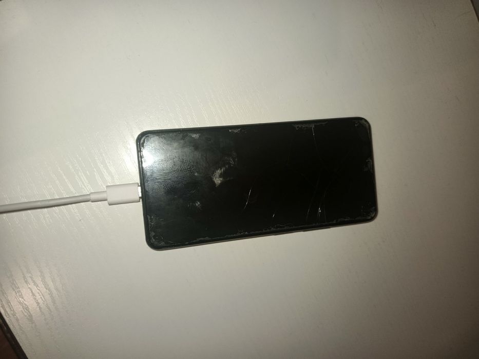 Poco f3 на запчасти/ рабочий