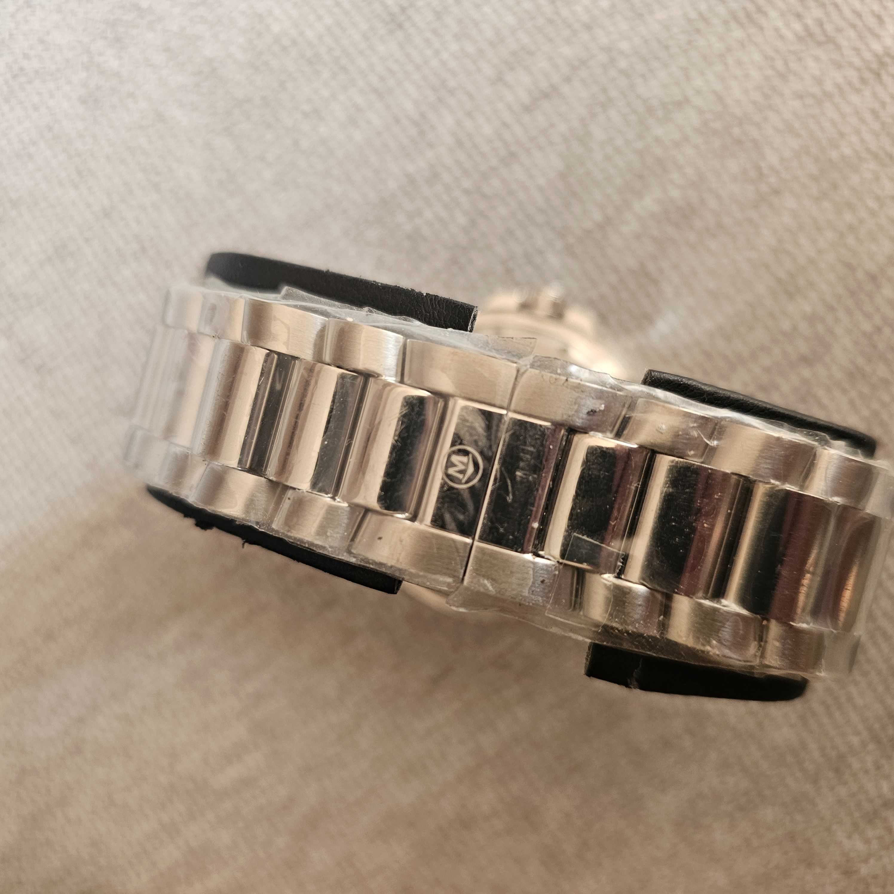 MOVADO серия 800 НОВ