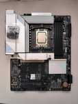 Процесор Intel  i9 с Дънна платка GIGABYTE Z790 AERO G и Водно охлажда