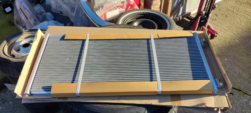 Vând radiator climă