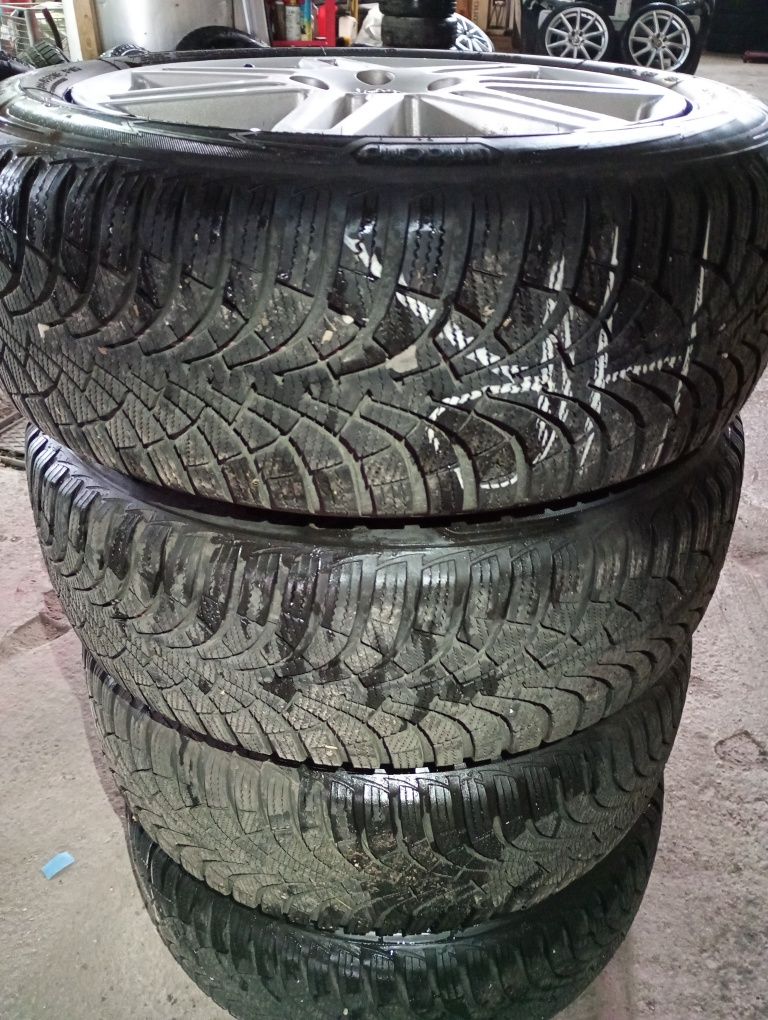 AUDI оригинални джанти със зимни гуми 205/55/16 7J ET42 5x112 цо56,6