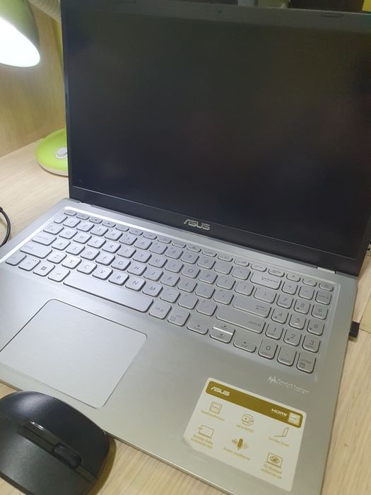 Asus Noutbook i-5