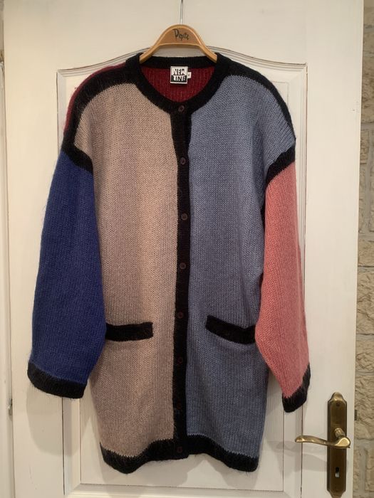 Cardigan color block , pufos, mohair