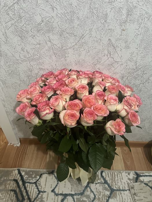 Цветы розы 45 штук