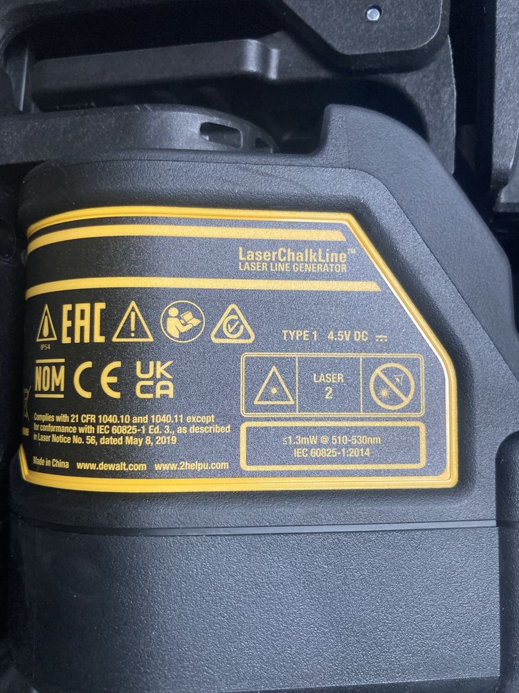 Нов зелен лазерен нивелир Dewalt DW088CG