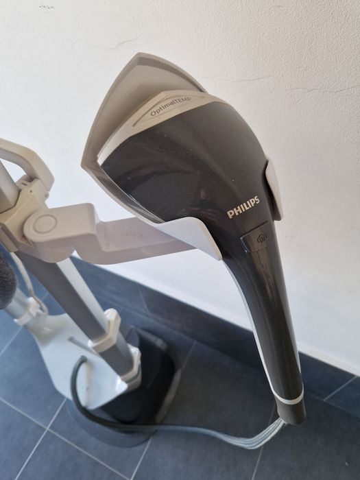 Aparat de călcat vertical Philips GC628/80 all-in-one AiO Seria 8000