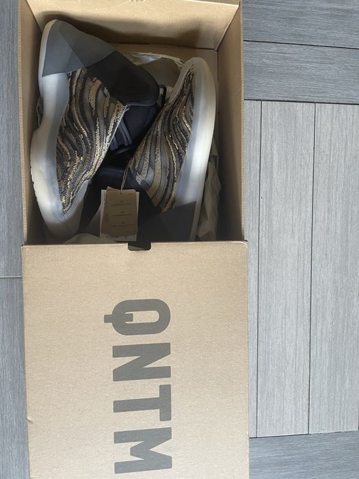 Yeezy QNTM Amber Tint