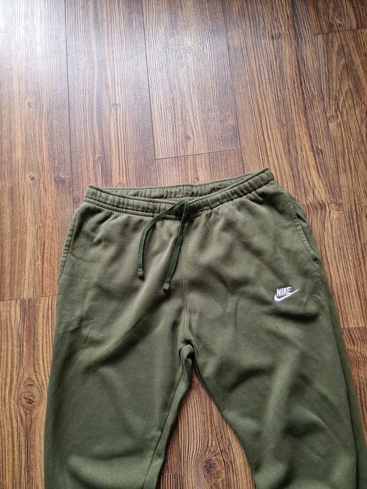 Страхотно мъжко спортно долнище NIKE размер L