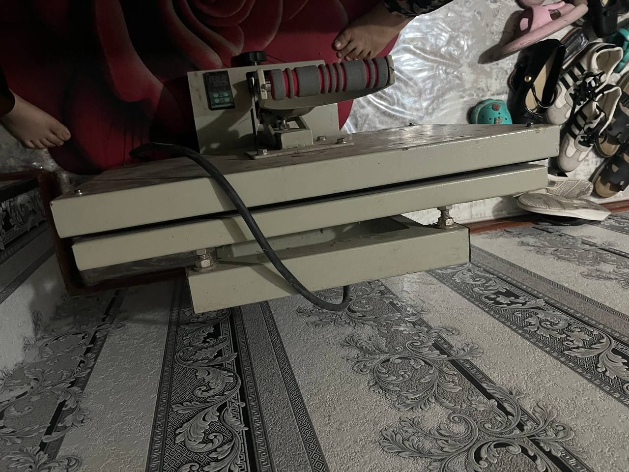 Press Aparat sotil