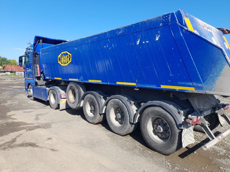 Vând ansamblu cap tractor MAN și semiremorca