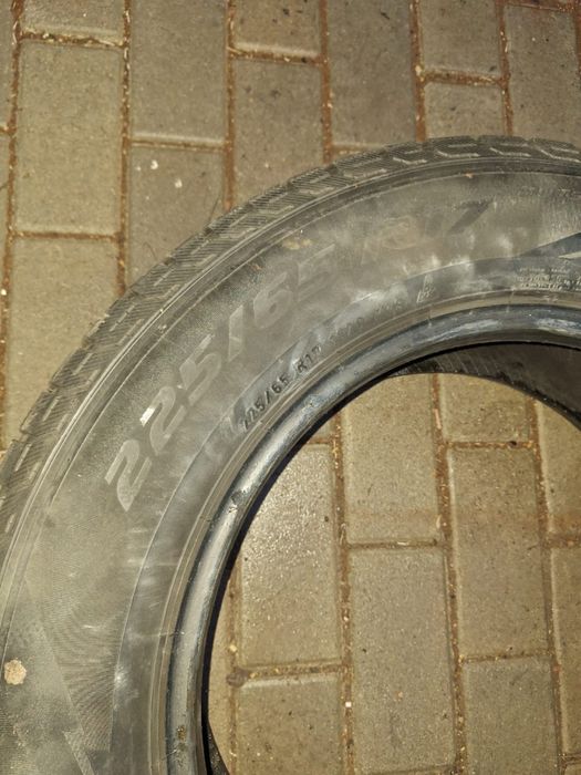 Резина всесезонка R17 б/у