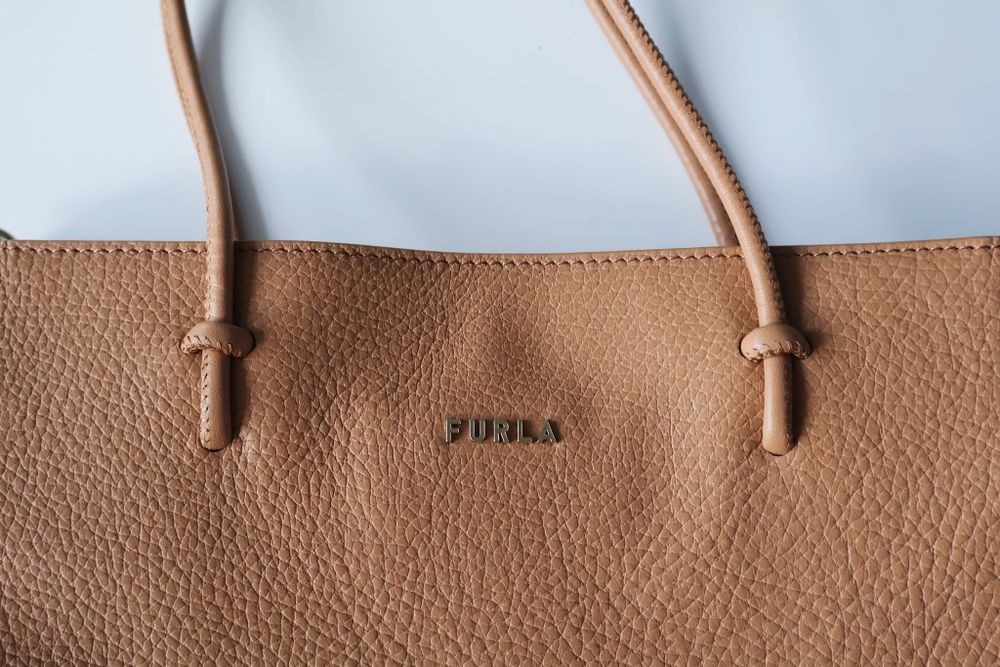 Furla Liu Jo Michael Kors Massimo Dutti дамски кожени чанти чанта
