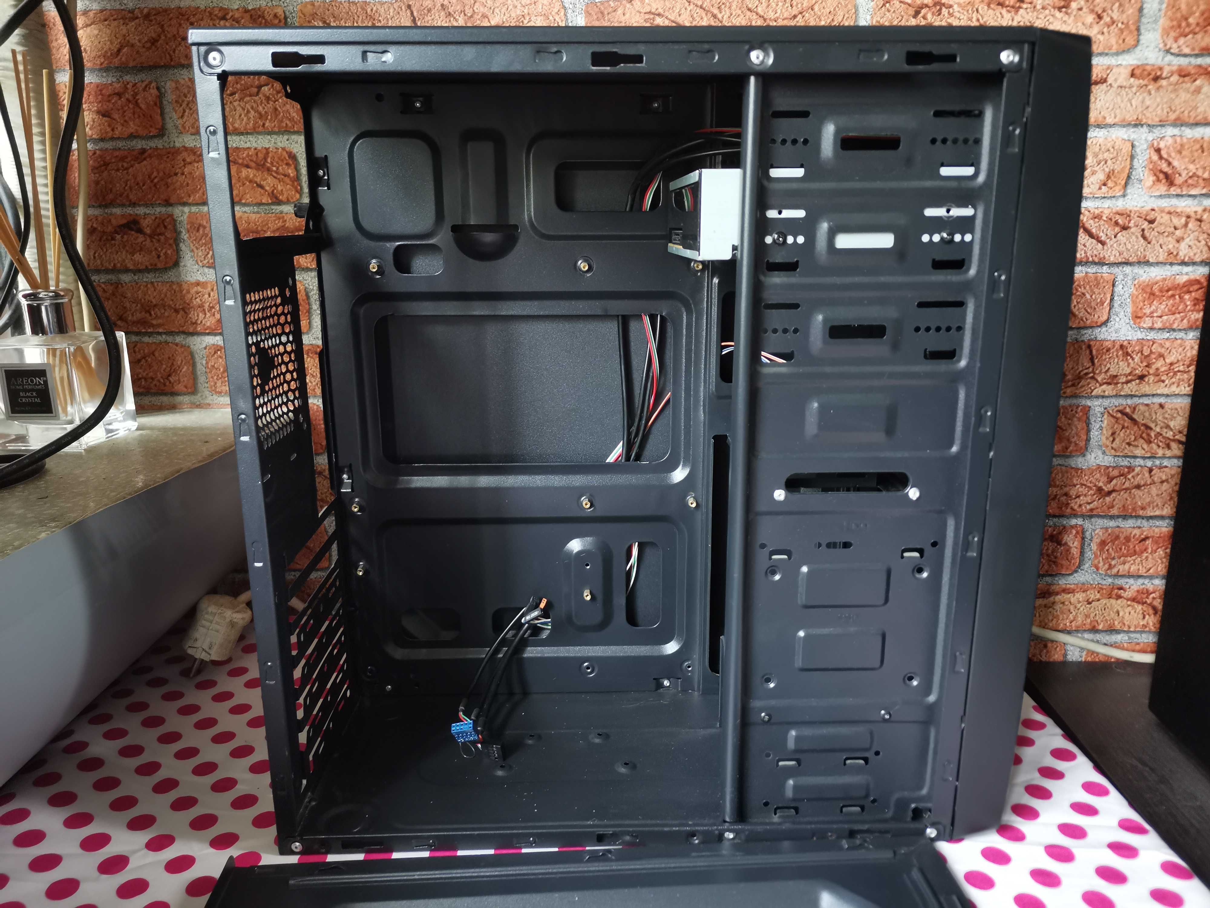 Carcasa PC Tower Segotep.