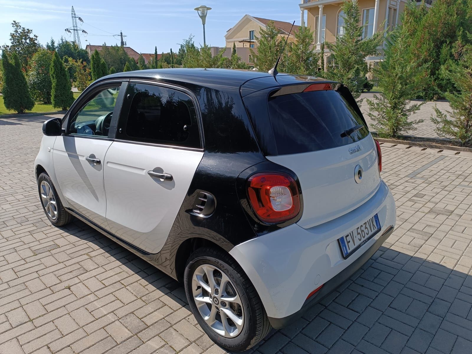 Smart fourfour din 2020,in stare excelentă, recent adus in țară !!!