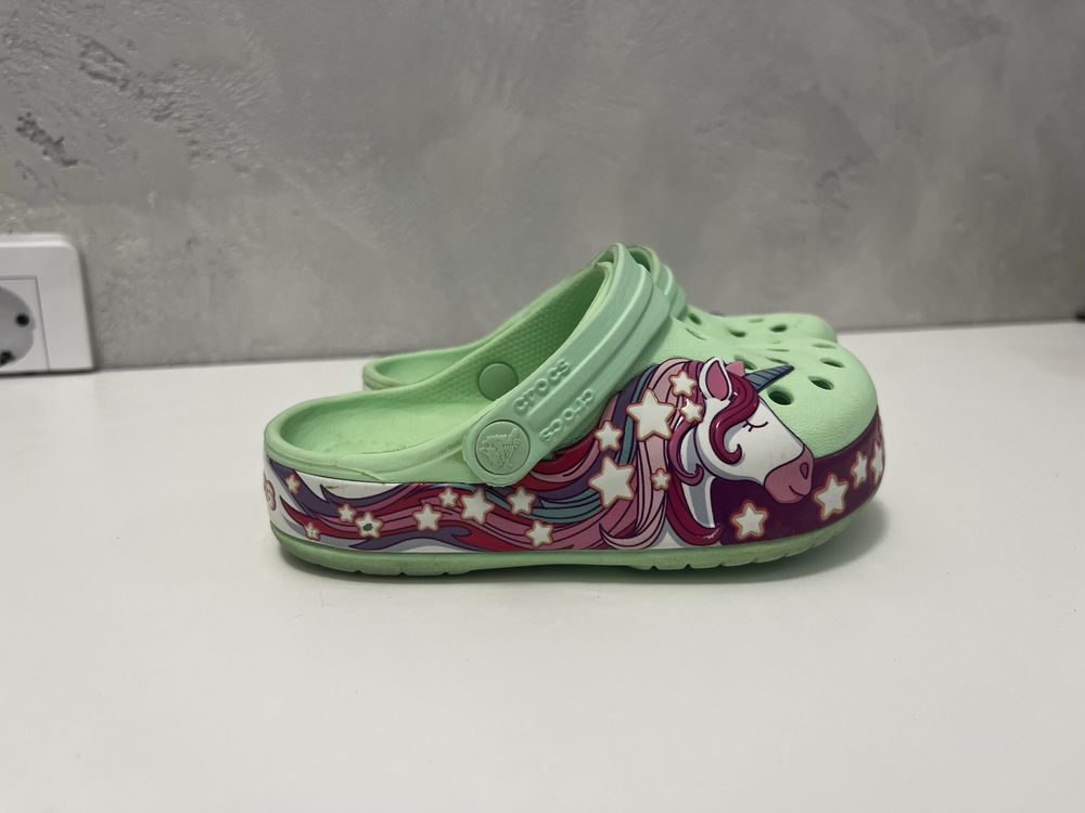 Детски обувки Biomecanics, Zara, Mango, Crocs