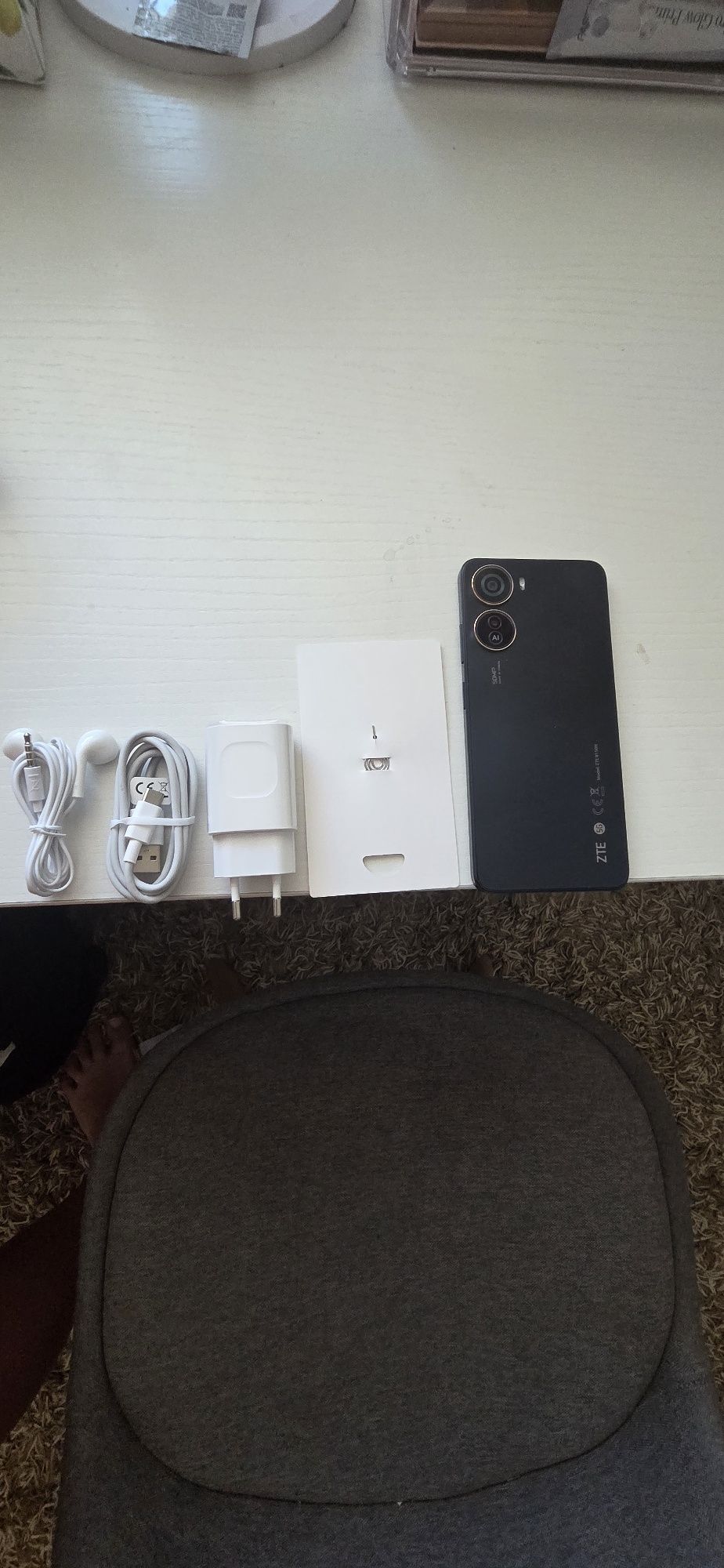 Продавам телефон ZTE Blade V50 Design