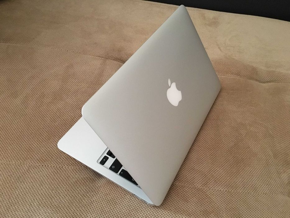 11.6' Core i5 Apple MacBook Air 2015 8GB RAM/128GB SSD/Батерия 8 ч