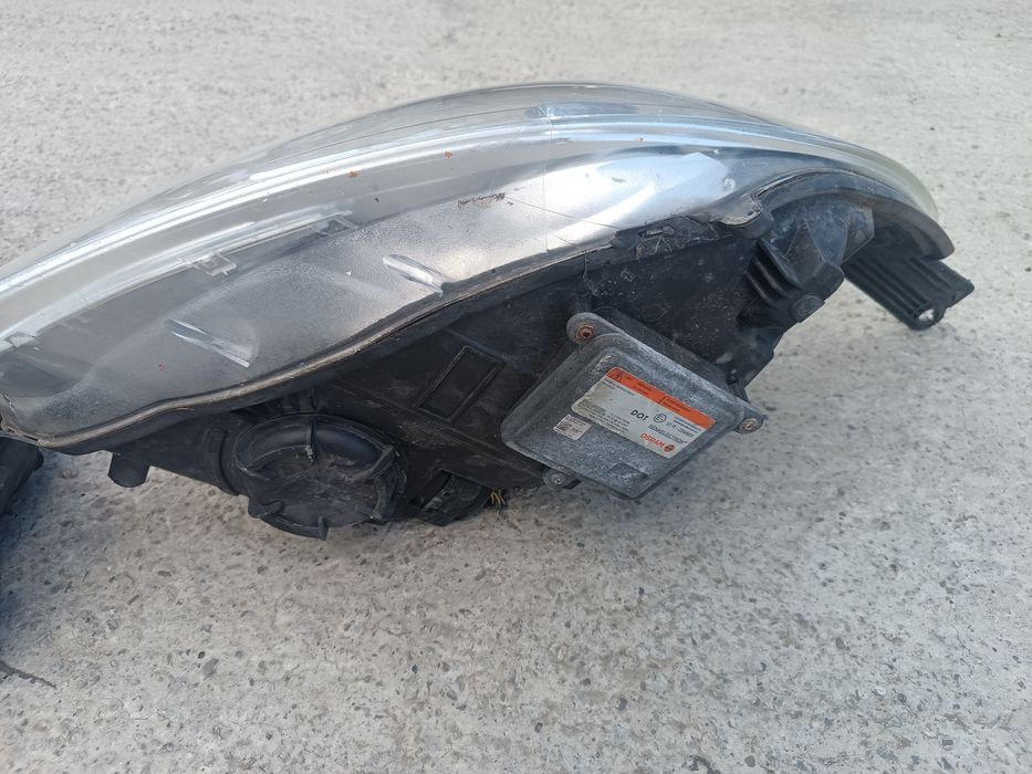 Far stânga dreapta Ford Focus 3 cu xenon