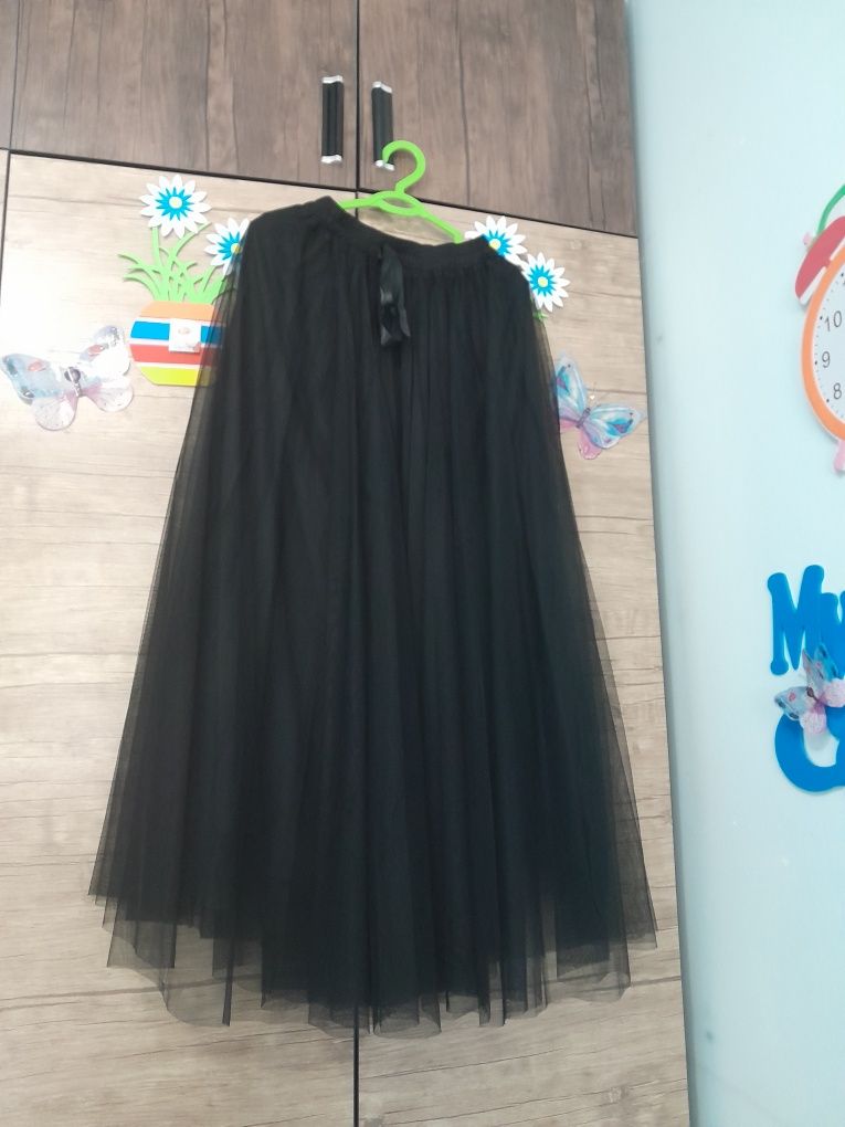 Maktab forma 1 marta bitiruvda kiyilgan