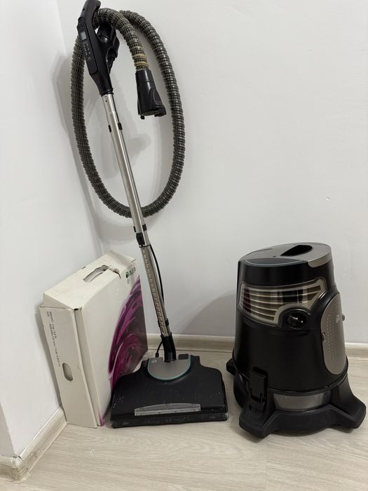 Продается пылесос Roboclean