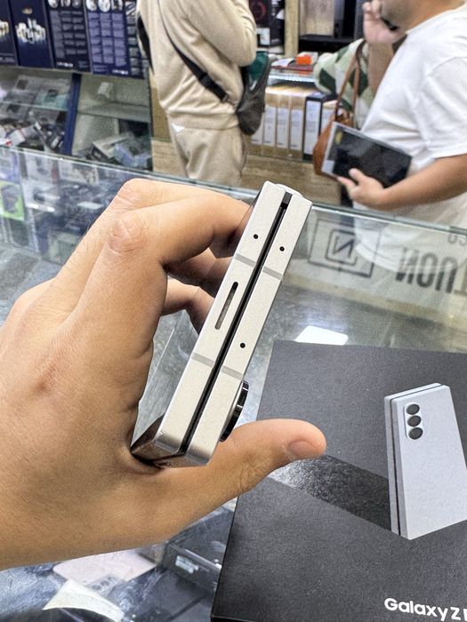 Samsung Z fold 6