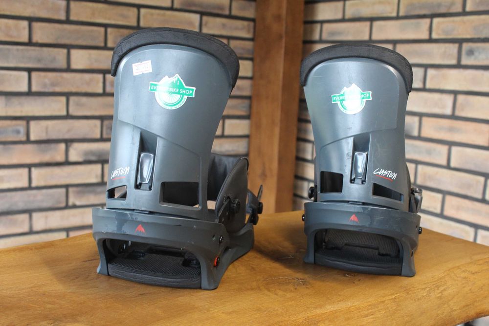 Legaturi Burton pentru placa de snowboard