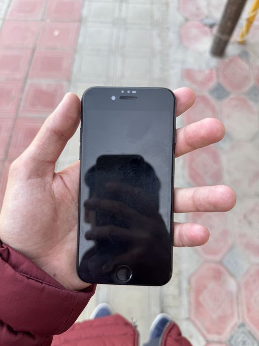 iphone 7  black 32gb