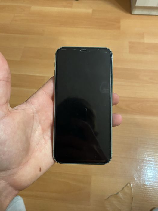 продам iphone 11