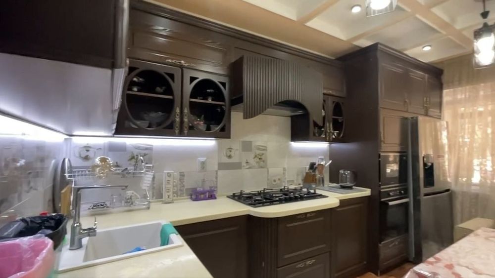 Продается кравтира 188м кв Согдиана