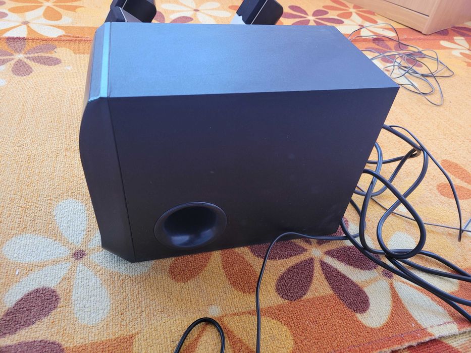 Sistem audio Altec Lansing cu 6 canale