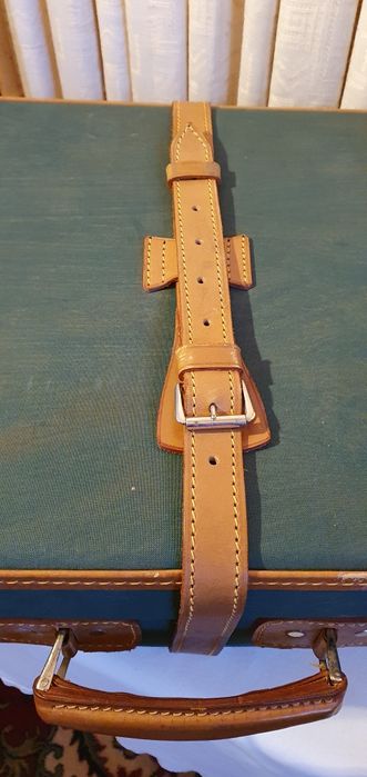 Vând valiza vitange