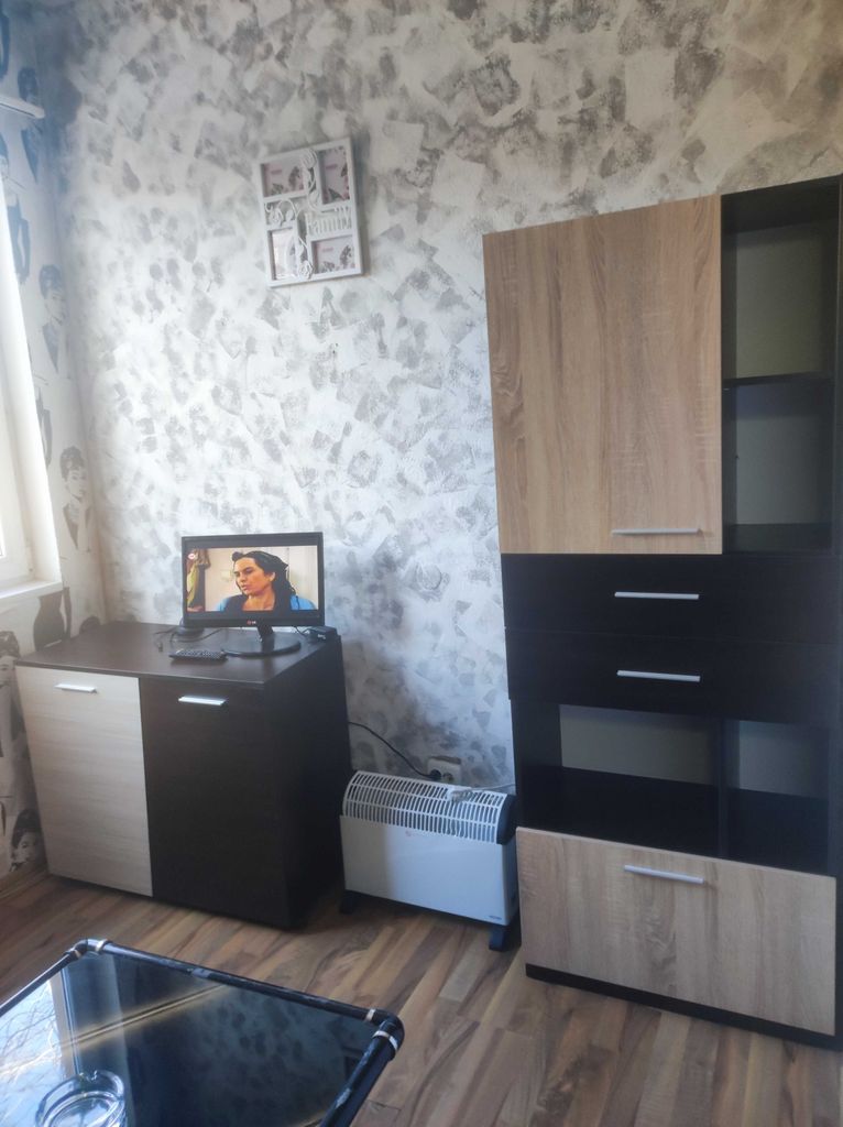 Дава се под наем Едностаен апартамент в Враца, Дъбника - 25 кв.м за 127.5 € - Снимка #3