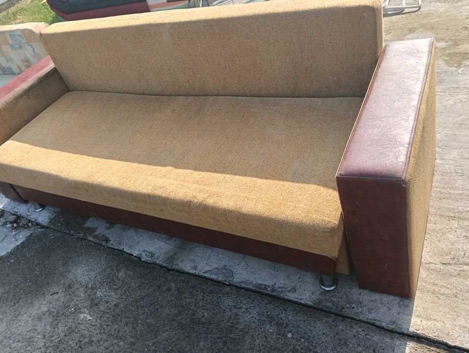 canapeaa compusa din 3 piese ideala pentru living room sau terasă