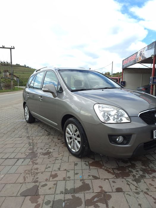 Vand Kia carens 1.6